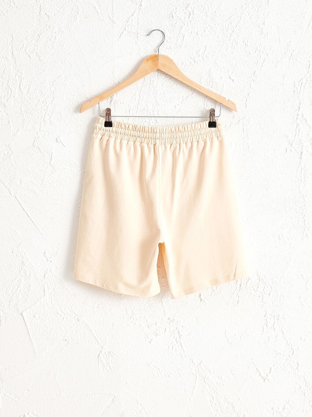 Bej Rahat Kalıp Kadın Beli Lastikli Şort-1