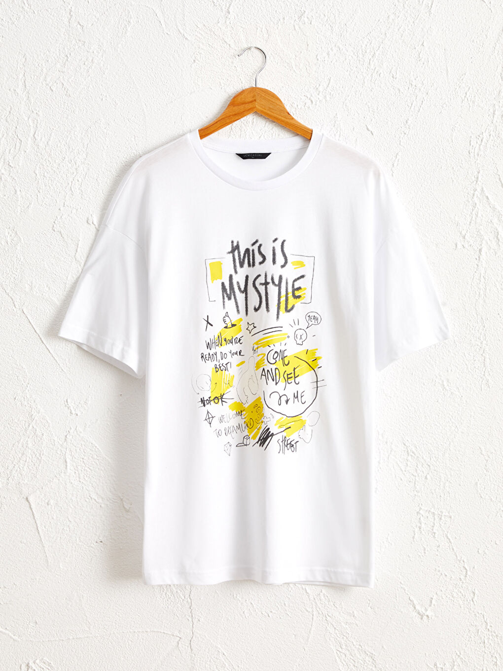 Beyaz Bisiklet Yaka Baskılı Penye Tişört