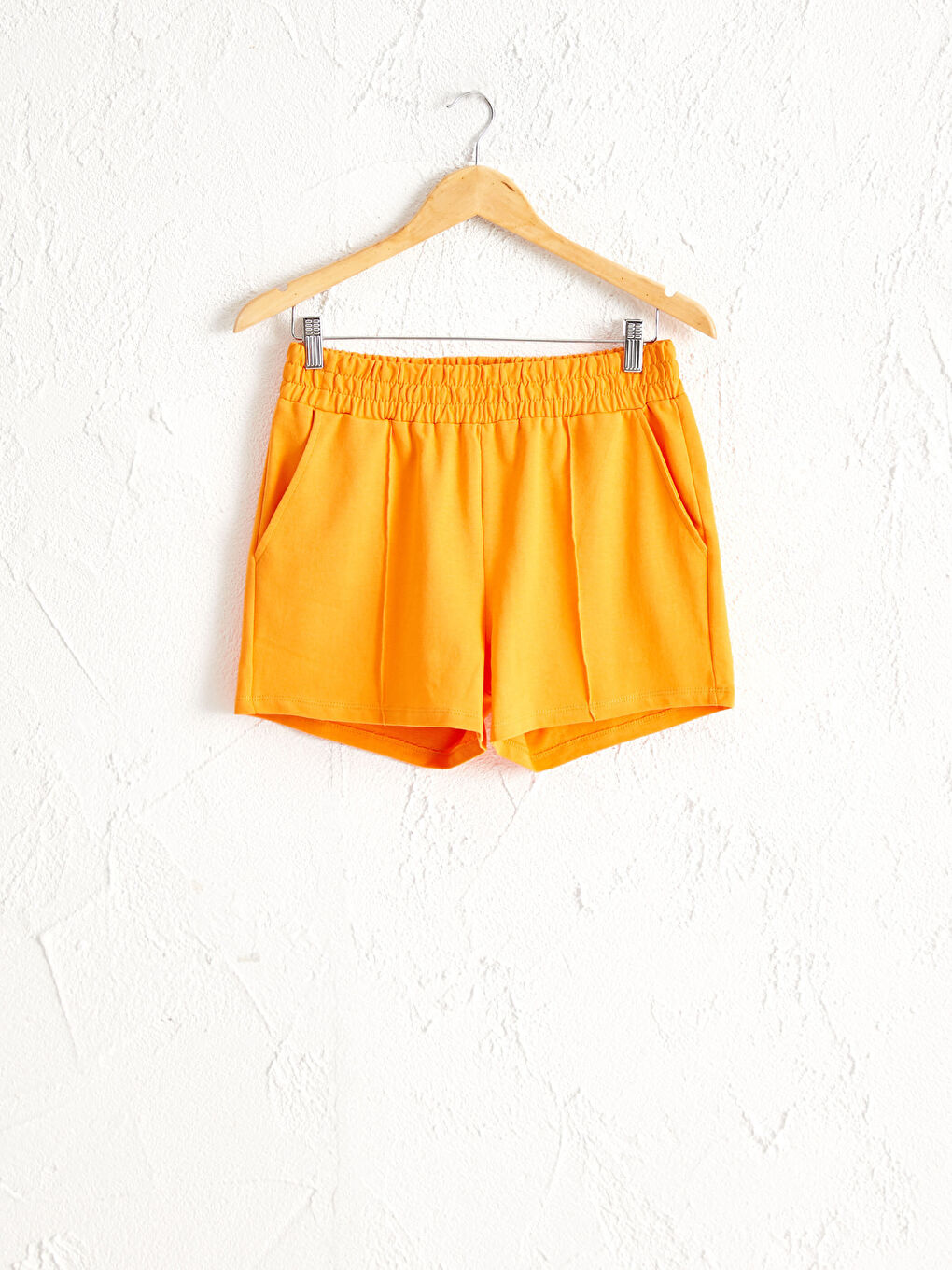 Turuncu Standart Fit Kadın Beli Lastikli Şort