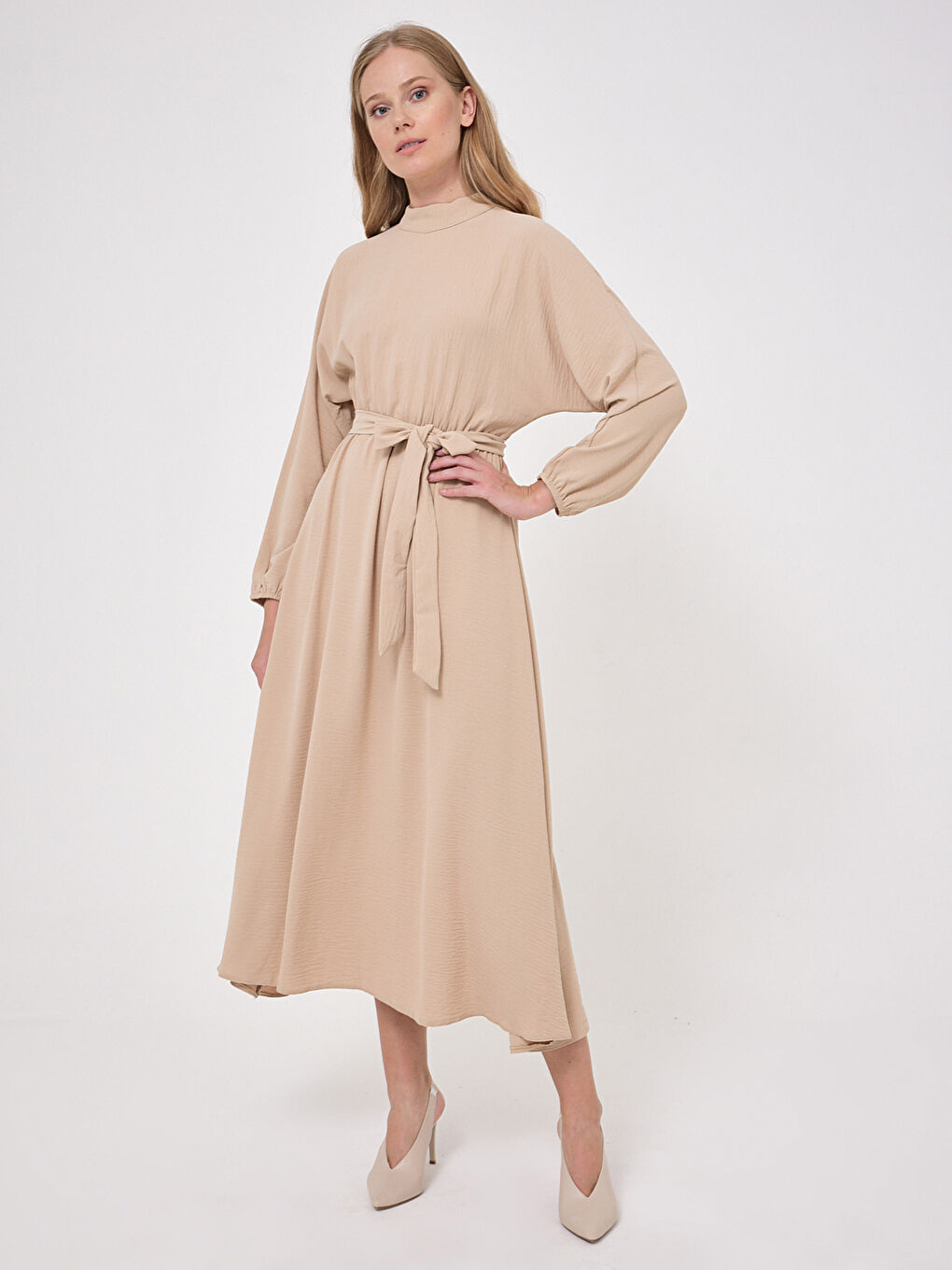 Robe de Soirée en Tissu Texturé avec Ceinture Nouée