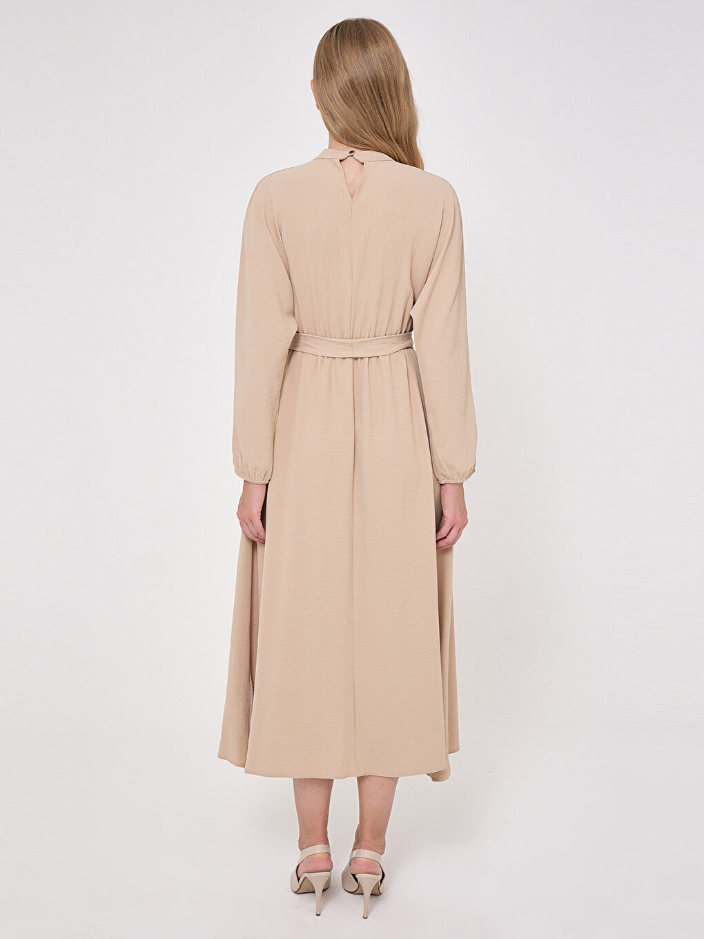 Robe de Soirée en Tissu Texturé avec Ceinture Nouée-3