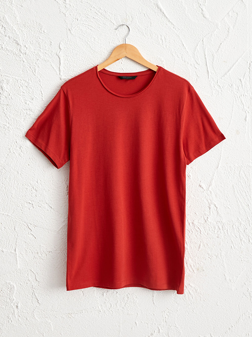 Базовая футболка из чесаного хлопка с круглым вырезом