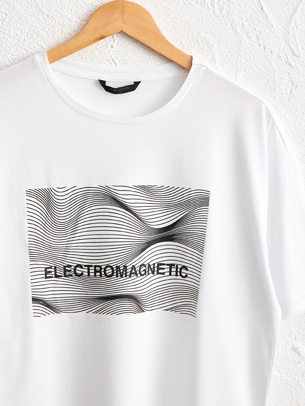 Beyaz Bisiklet Yaka Baskılı Penye Tişört-2