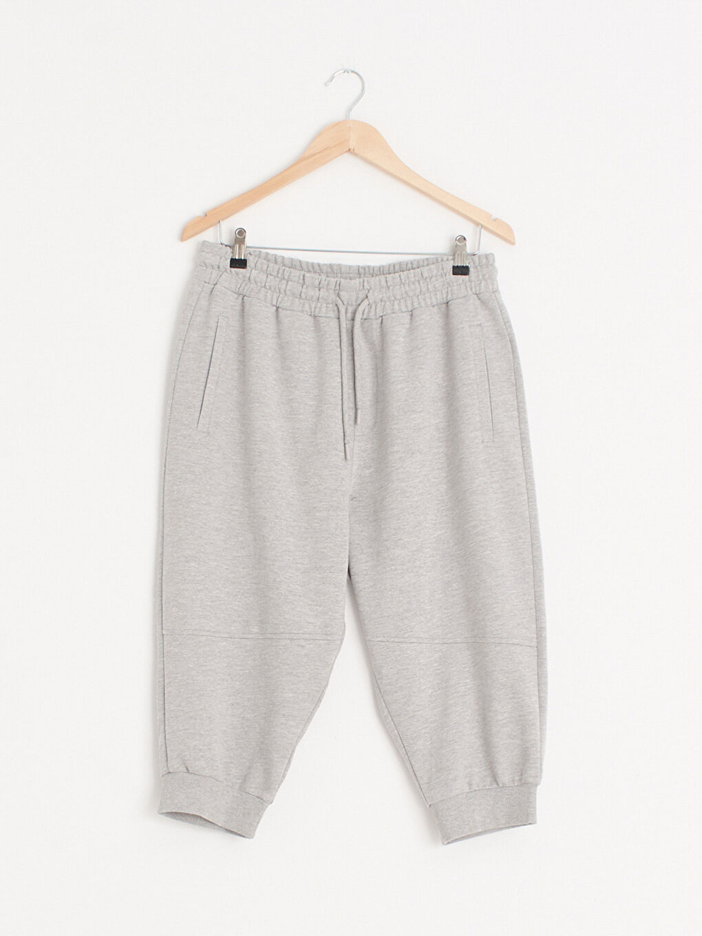 Elastic Waist Bermuda