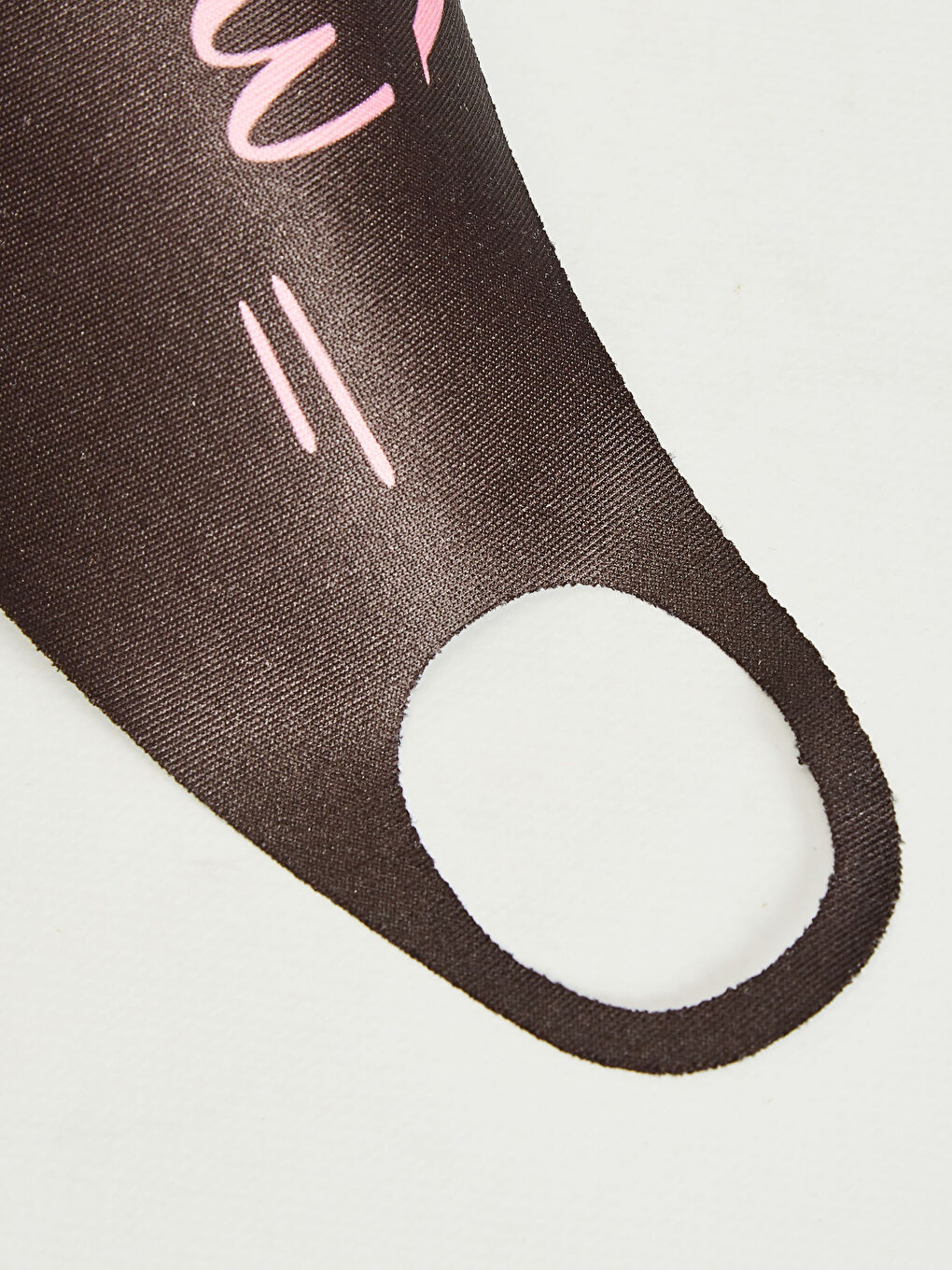 ماسك وجه قابل للغسل للبنات من عمر 2-8 سنوات-2