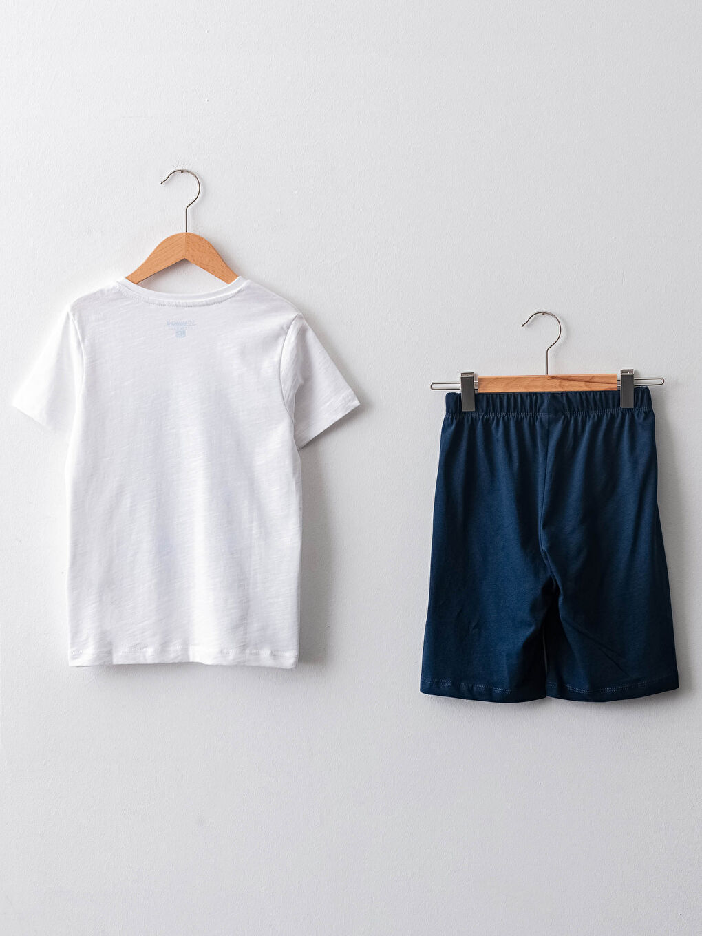 Beyaz Bisiklet Yaka Baskılı Kısa Kollu Erkek Çocuk Şortlu Pijama Takımı-1