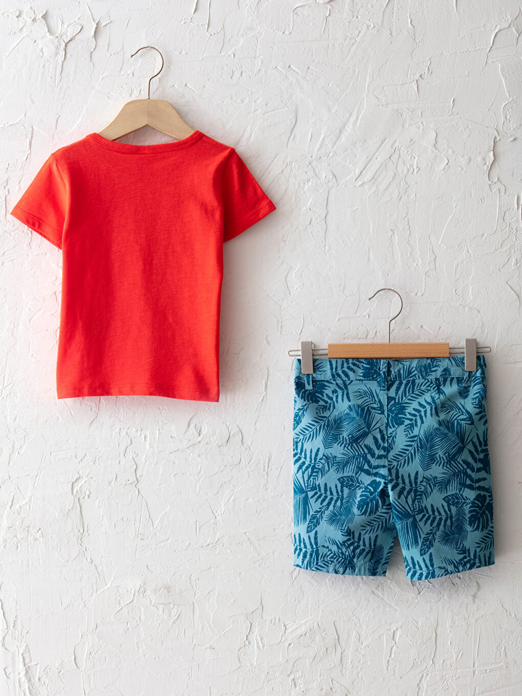 LCW baby Rundhalsausschnitt Kurzarm Bedrucktes Baumwoll-T-Shirt und Shorts 2-teiliges Set -S15881Z1-GPU