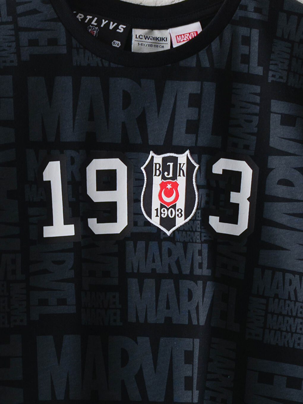 Siyah Bisiklet Yaka Beşiktaş Baskılı Kısa Kollu Erkek Çocuk Taraftar Tişört-2