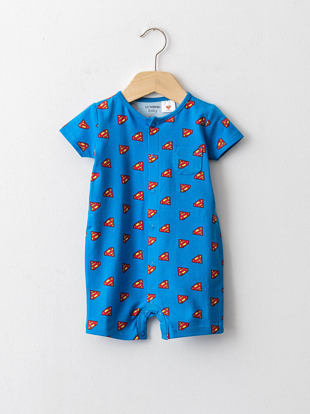 LCW baby Crew Neck Short Sleeve Superman Printed Cotton Baby Boy Jumpsuit -S17894Z1-H8J