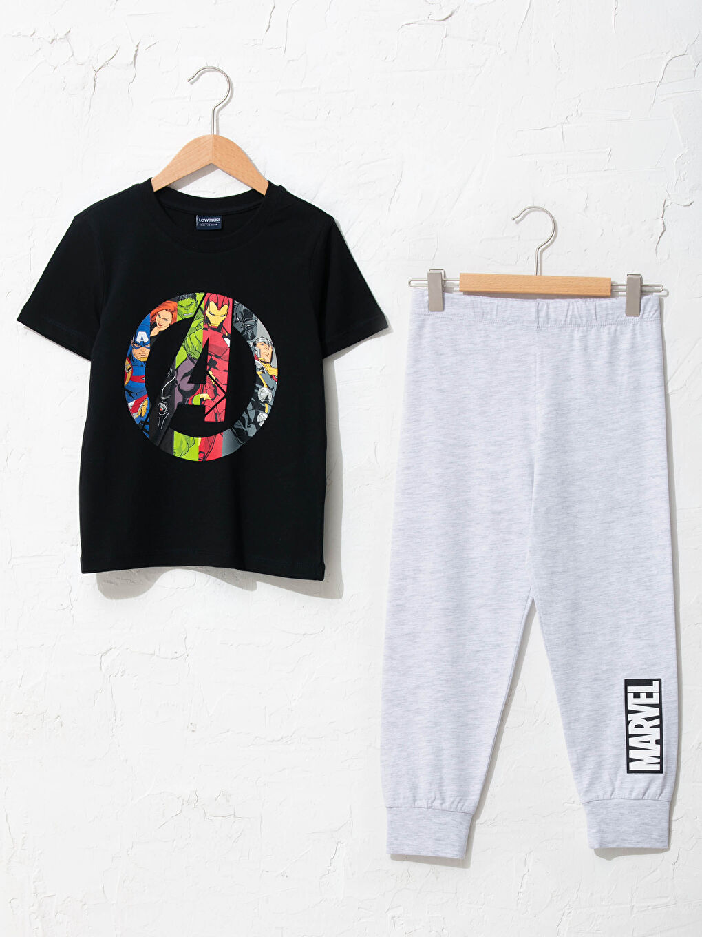 LCW Kids Crew Neck Avengers Printed Short Sleeve Boy's Pajamas Set -S19224Z4-CVL