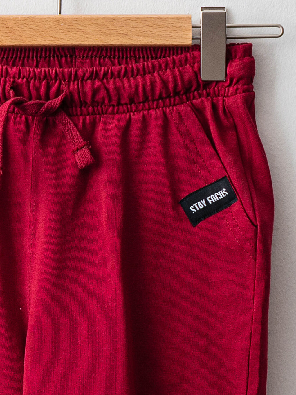 شورت أساسي بخصر مرن للأولاد-2