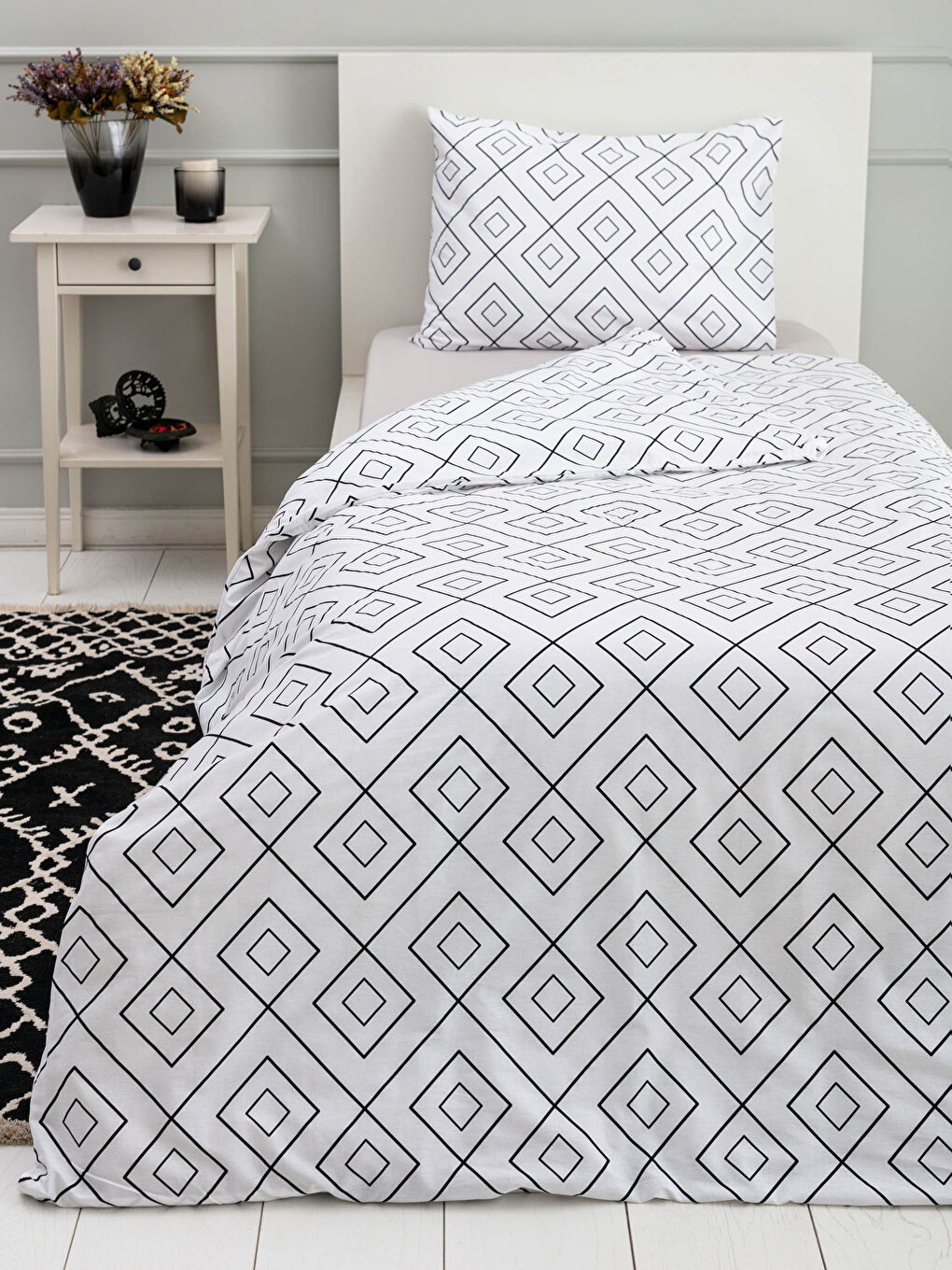 Single Patterned Woven Duvet Cover Set