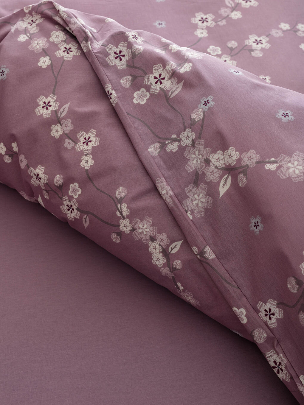 Çift Kişilik Çiçek Baskılı Dokuma Nevresim Takımı-4