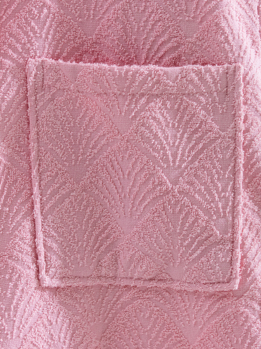 Pembe Kapüşonlu Jakarlı Kadın Bornoz-4