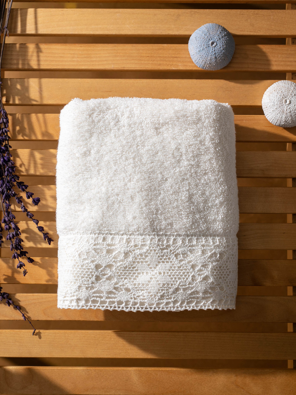 Lace Detailed Face Towel