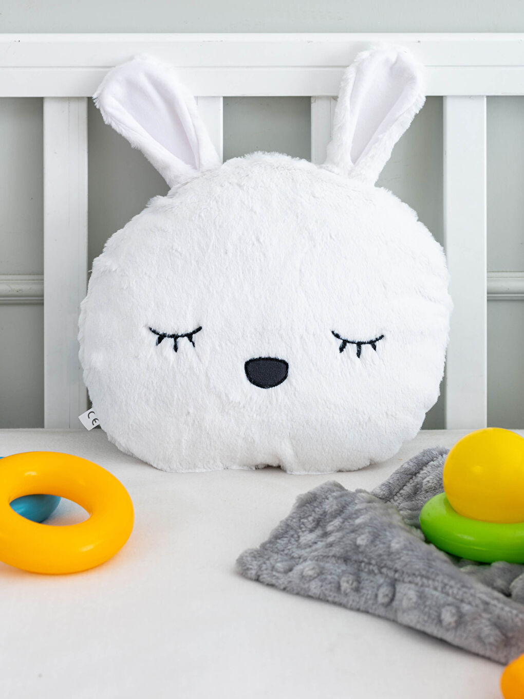 Ekru Pelüş Dolgulu Tavşan Kırlent