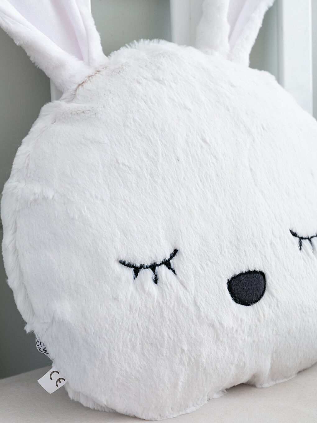 Ekru Pelüş Dolgulu Tavşan Kırlent-2