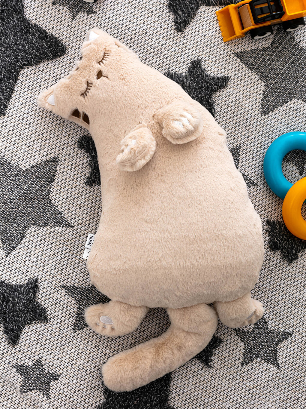 Bej Bebek Pelüş Dolgulu Kedi Kırlent-2