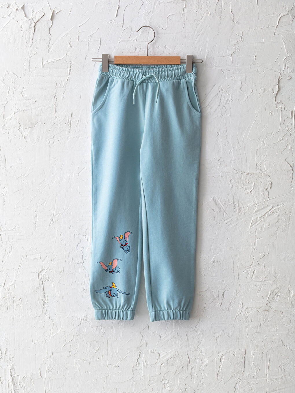 بنطلون رياضي مطبوع دمبو بخصر مطاطي للبنات