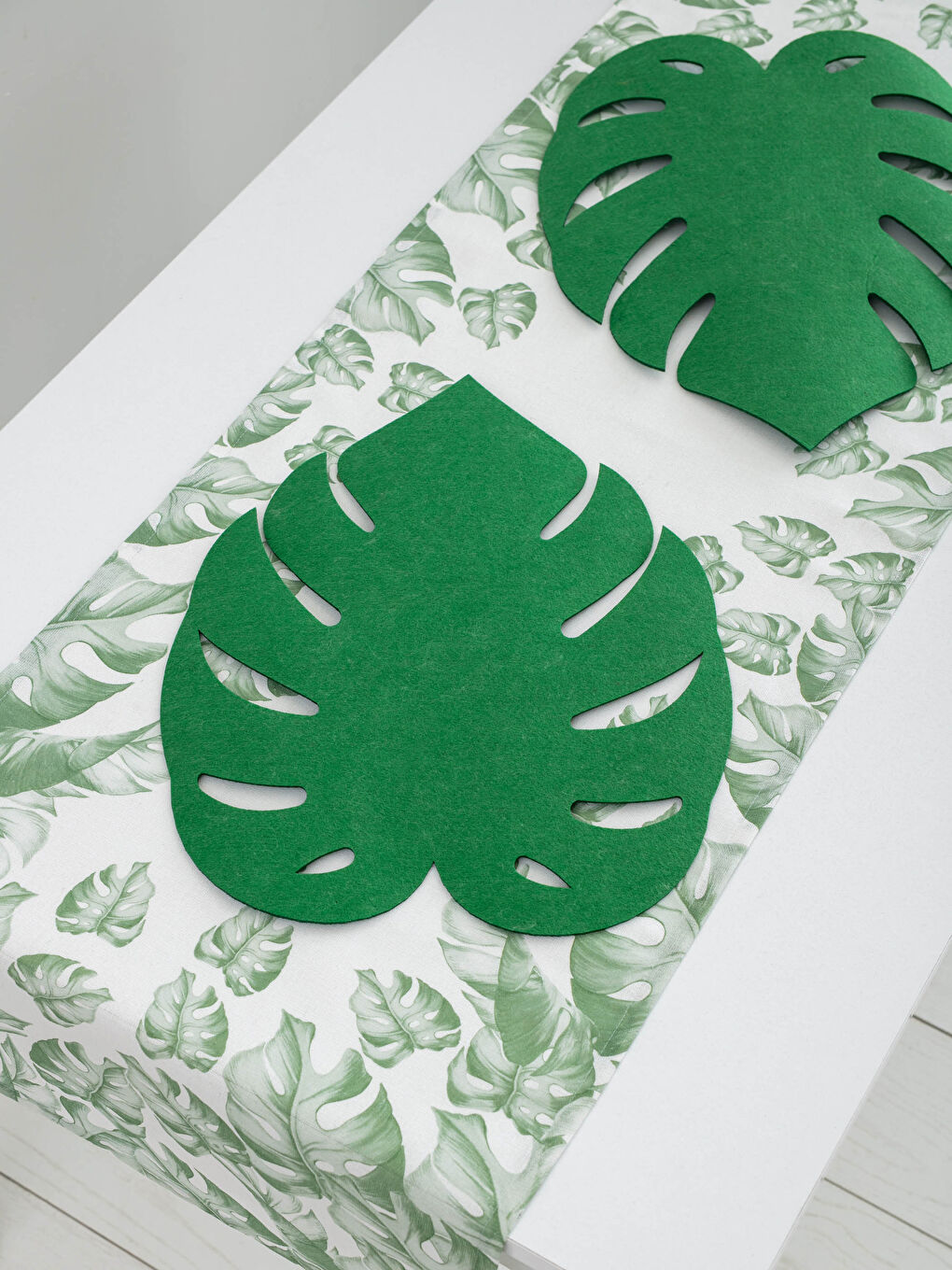 مفرش أوراق 2 قطع