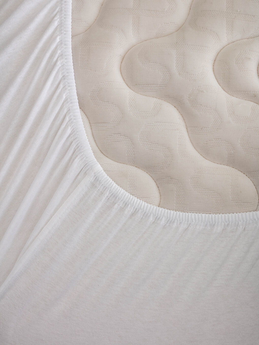 Beyaz Lastikli Pamuklu Ara Boy Çarşaf 100x200 cm-2