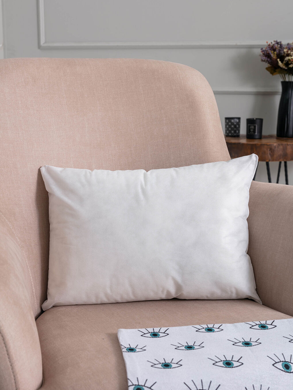 Beyaz Dolgulu Yastık 35x50 cm