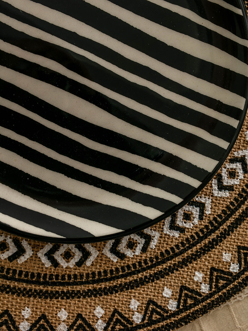 Siyah Seramik Desenli Pasta Tabağı-3