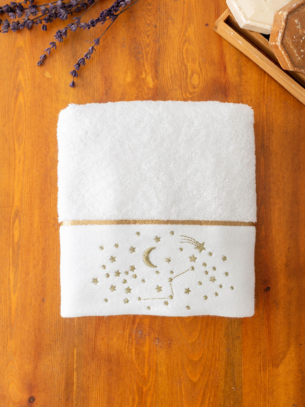 Beyaz Simli Yüz Havlusu 50x80 cm-1