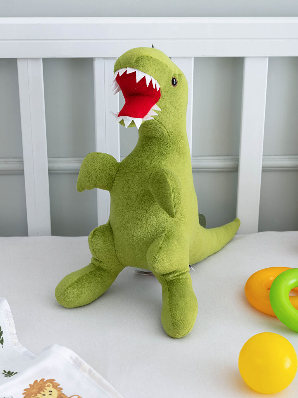 Turkuaz Pelüş Dolgulu Nakışlı Bebek Dinozor Kırlent