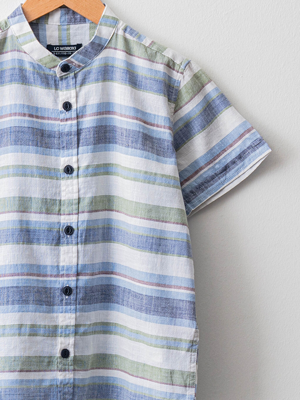 Сорочка для хлопчика зі смугастим візерунком, коротким рукавом і коміром-стійкою з попліну-2