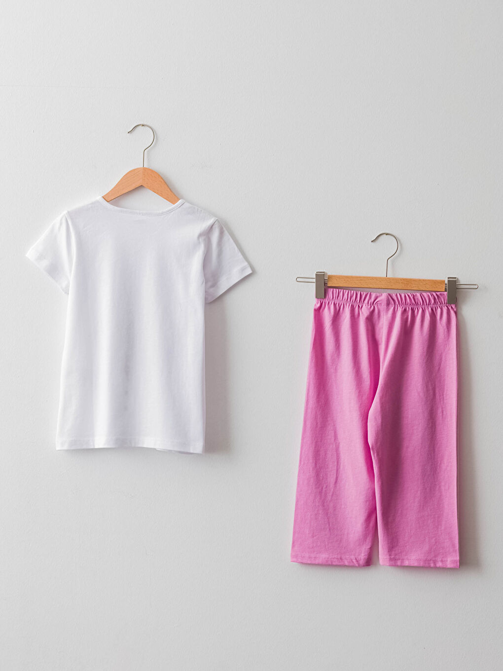 Beyaz Bisiklet Yaka LOL Surprise OMG Lisanslı Kısa Kollu Kız Çocuk Pijama Takımı-1