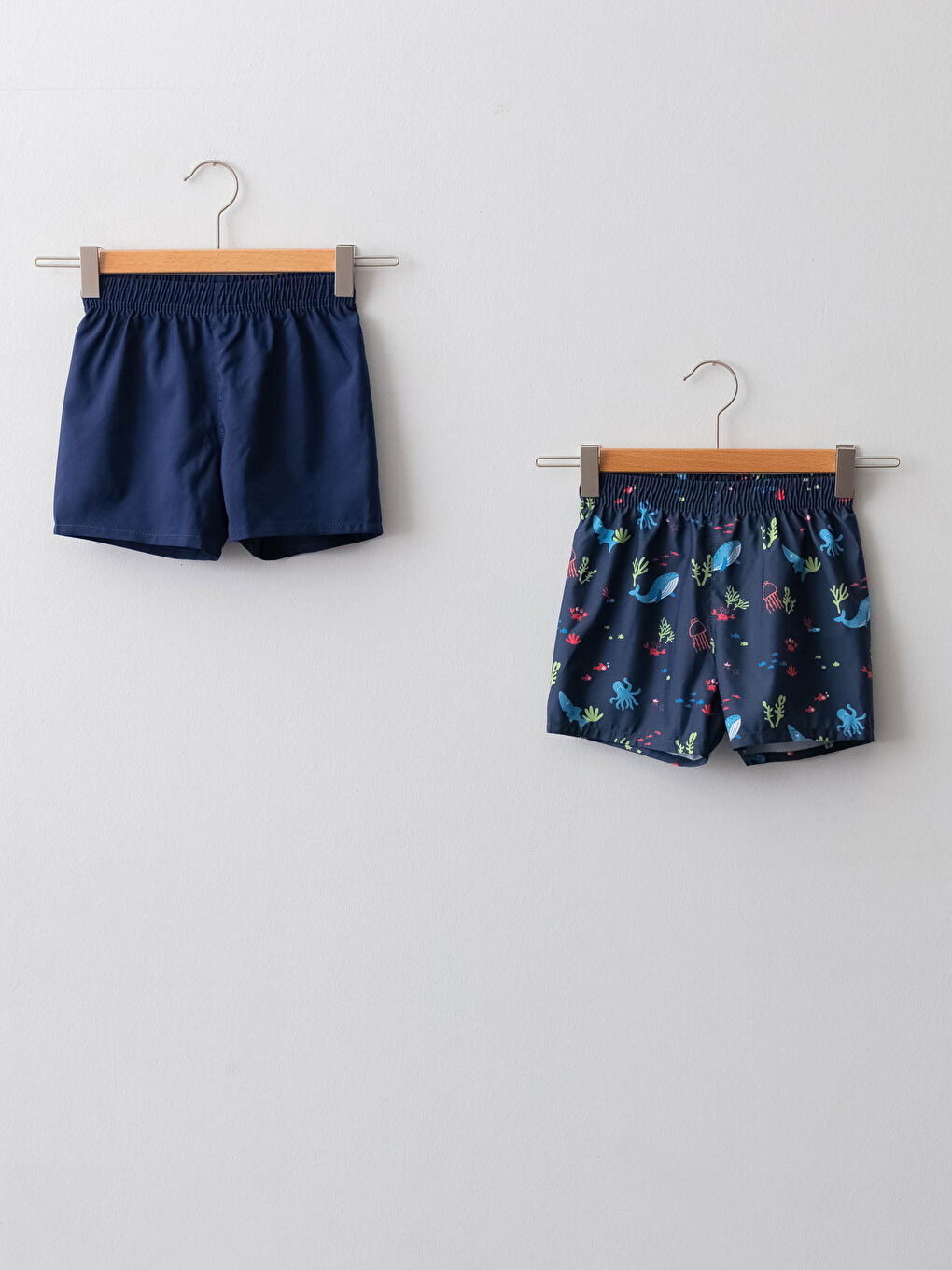 شورتات بحر للأولاد الصغار مصنوعة من قماش مرن - عبوتان
