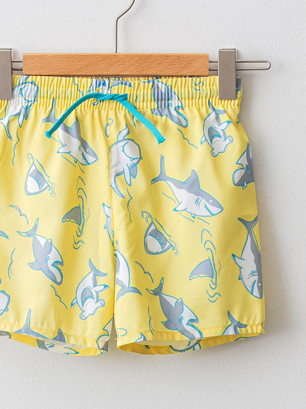 Sarı Beli Lastikli Baskılı Erkek Bebek File Detaylı Deniz Şortu-2