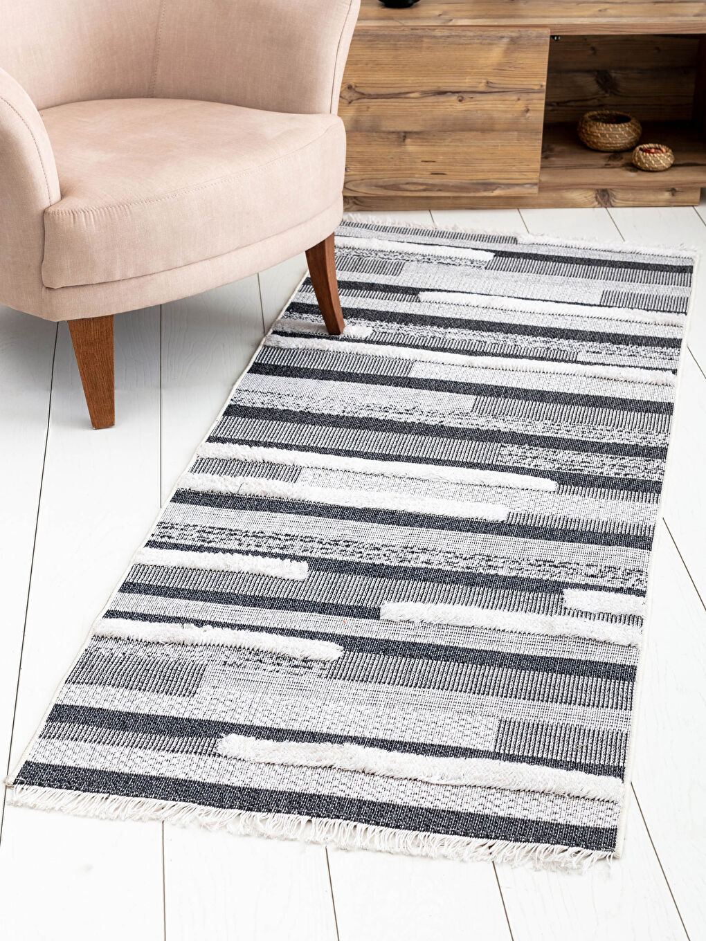 Fringed Jacquard Carpet 80x200 Cm