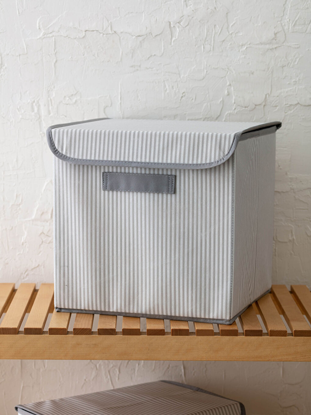 Covered Polyester Organizer Basket 30x30x30 Cm