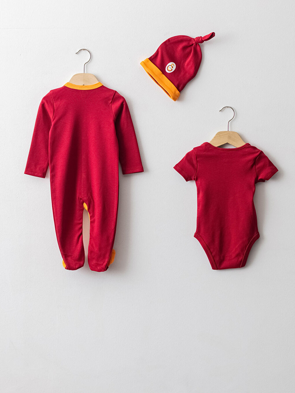 Kırmızı Galatasaray Baskılı Pamuklu Unisex Bebek Taraftar Takım 3'lü-1