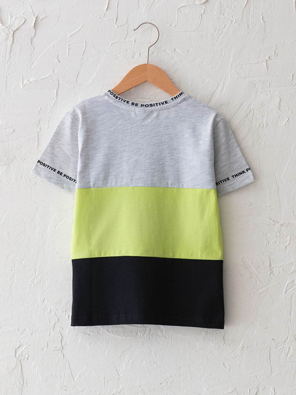 Gri Bisiklet Yaka Renk Bloklu Kısa Kollu Erkek Çocuk Tişört-1