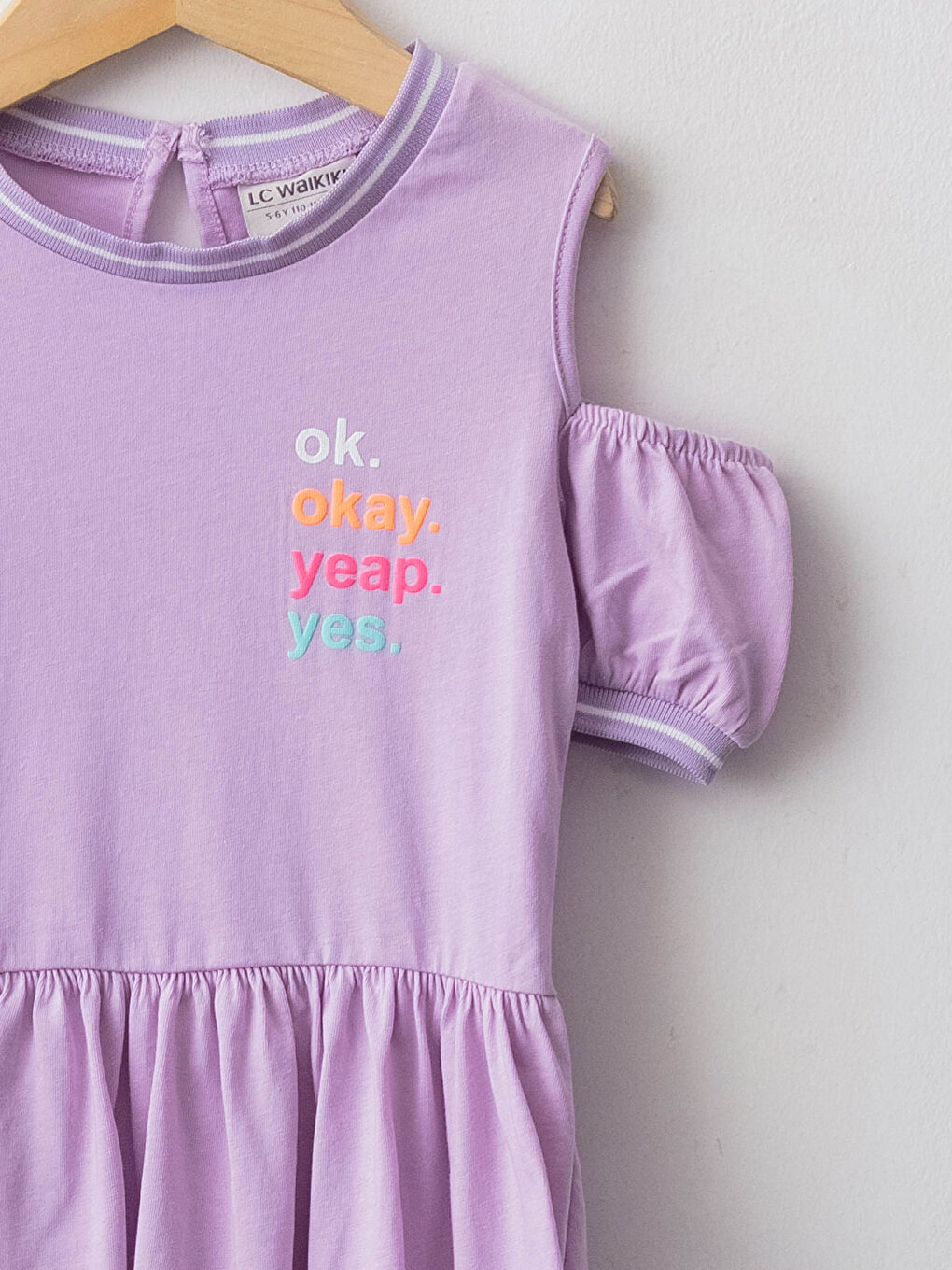 Lila Bisiklet Yaka Baskılı Omuzu Açık Kısa Kollu Pamuklu Kız Çocuk Elbise-2