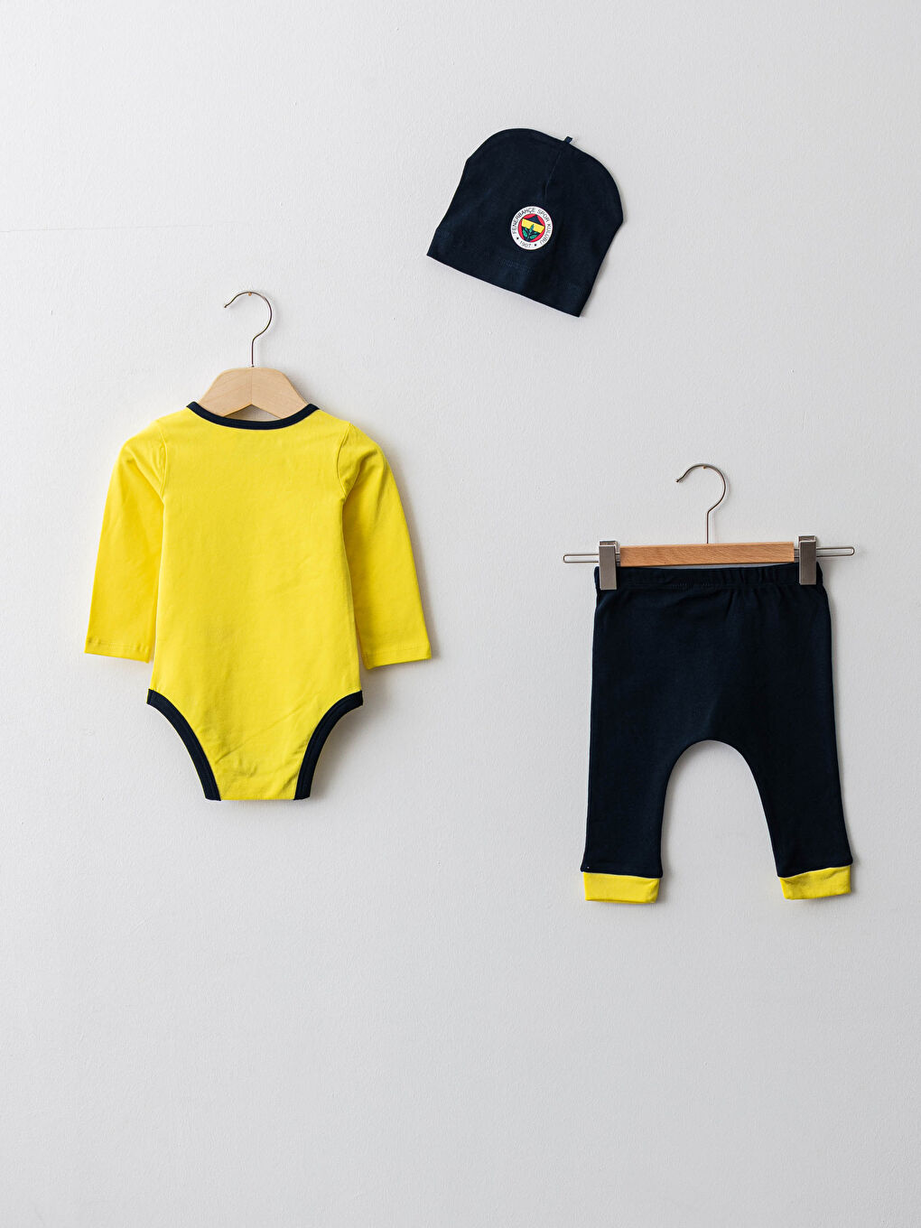 Sarı Bisiklet Yaka Uzun Kollu  Fenerbahçe Baskılı Unisex Bebek Taraftar 3'lü Takım-1