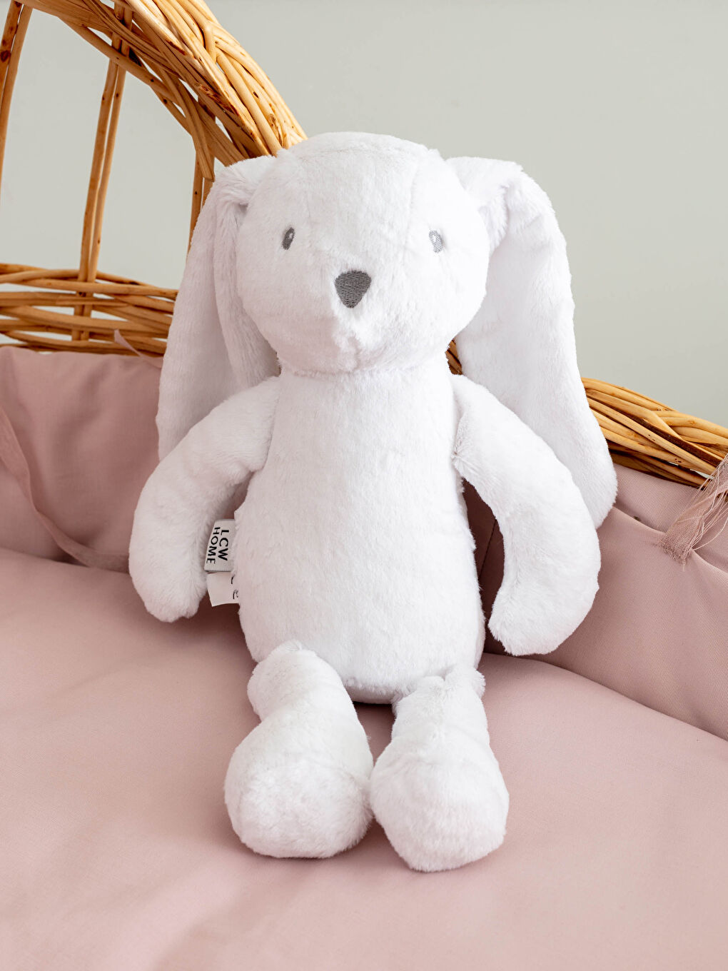 Плюшевая набивная подушка в виде кролика