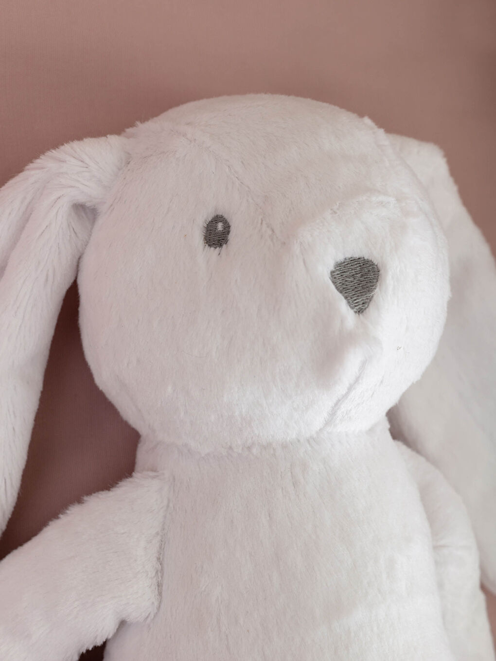 Плюшевая набивная подушка в виде кролика-2