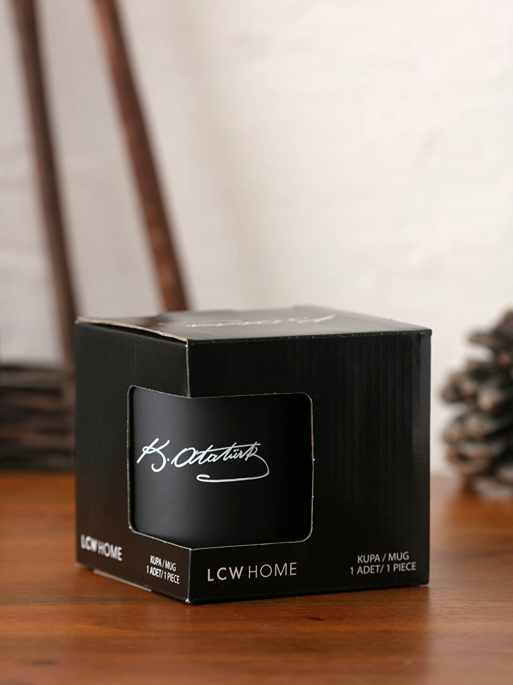 Siyah Atatürk İmzalı Seramik Kupa Bardak-2