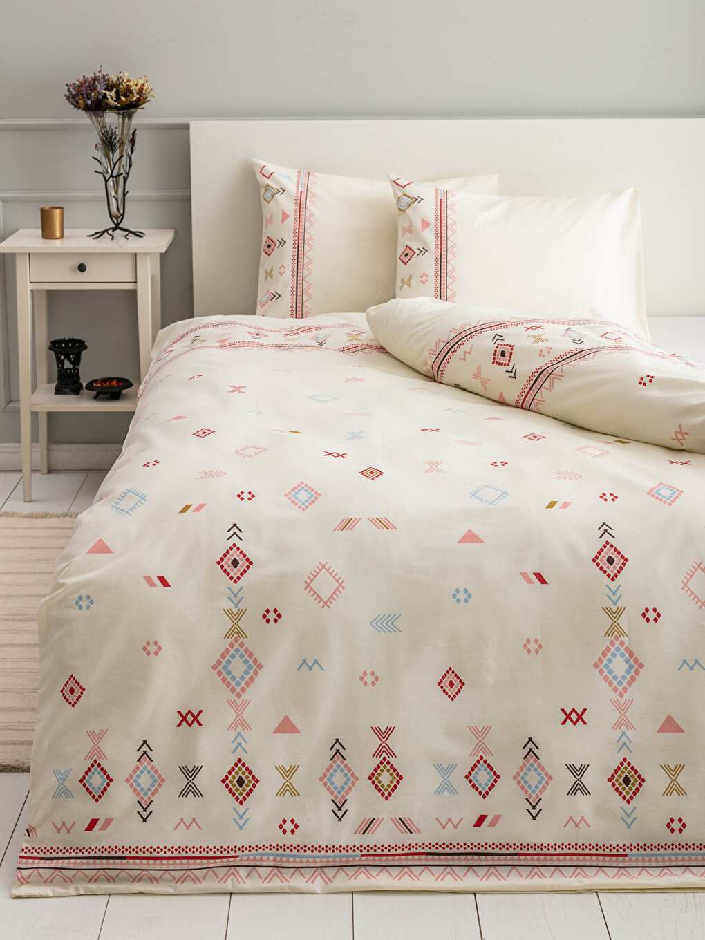 Double Patterned Woven Duvet Cover and Pillowcase