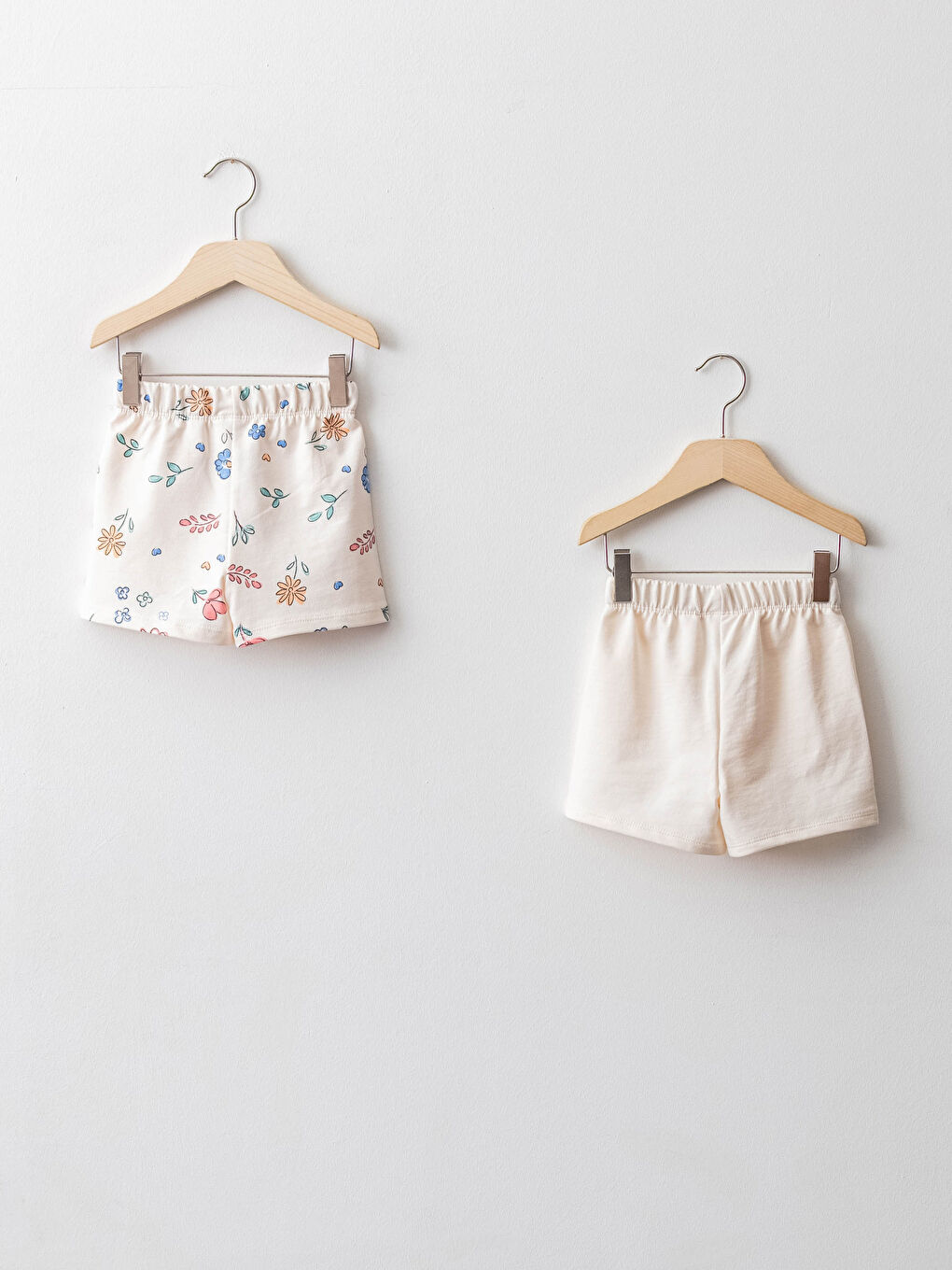 شورتات للبنات الرضع بخصر مرن - مجموعة من 2-1