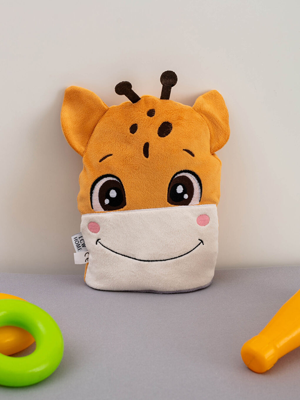 وسادة طفل محشوة قطيفة مطرزة ومبرومة بوجهين على شكل زرافة / فيل-1
