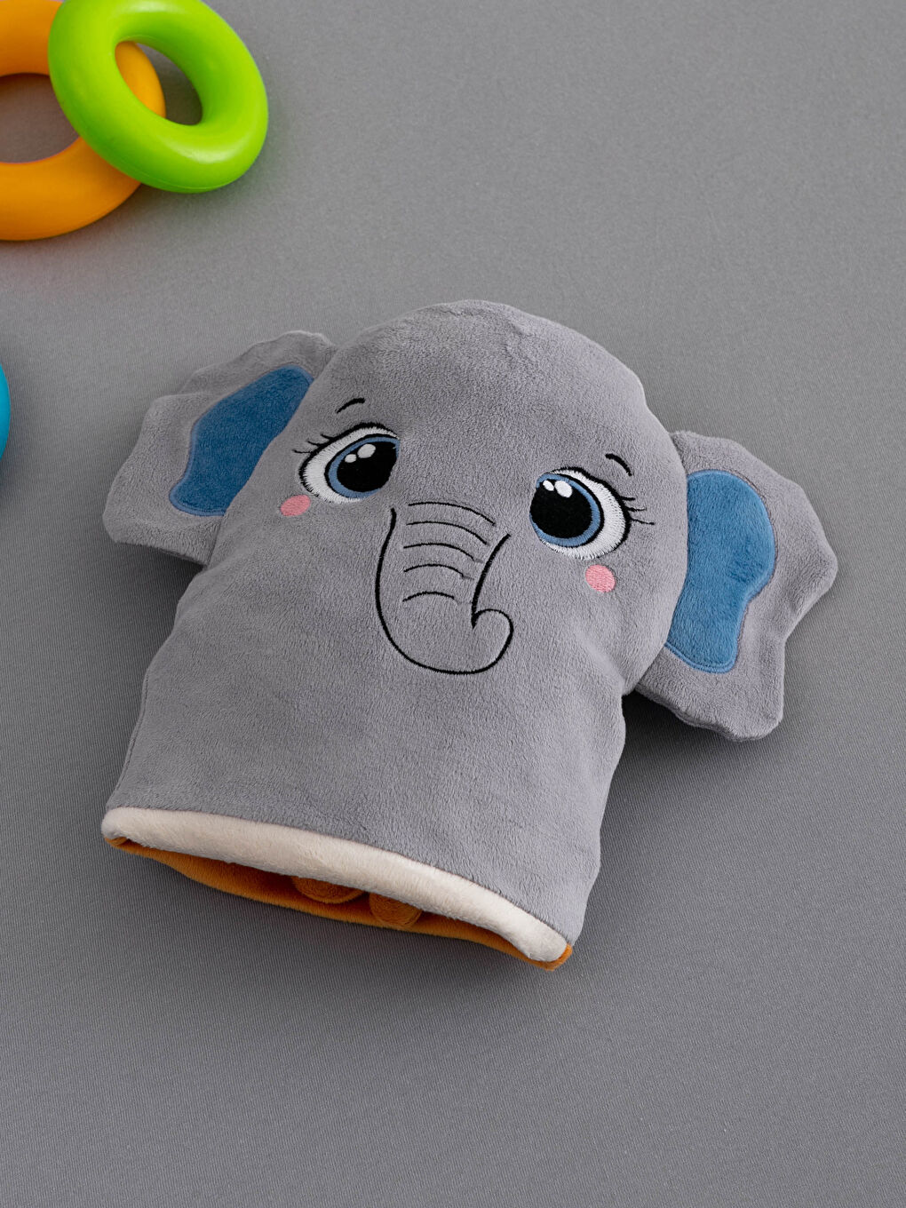 وسادة طفل محشوة قطيفة مطرزة ومبرومة بوجهين على شكل زرافة / فيل-4
