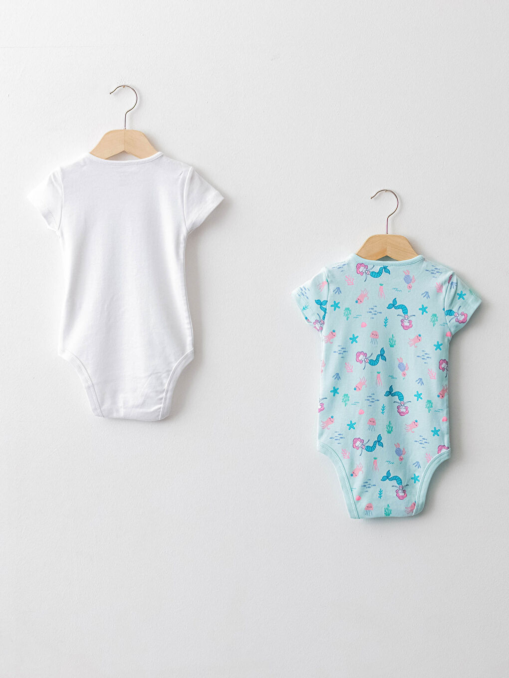 LCW baby Crew Neck Short Sleeve Printed Cotton Baby Girl Body With Snap Fastener 2 Pieces -S1H245Z1-LRL