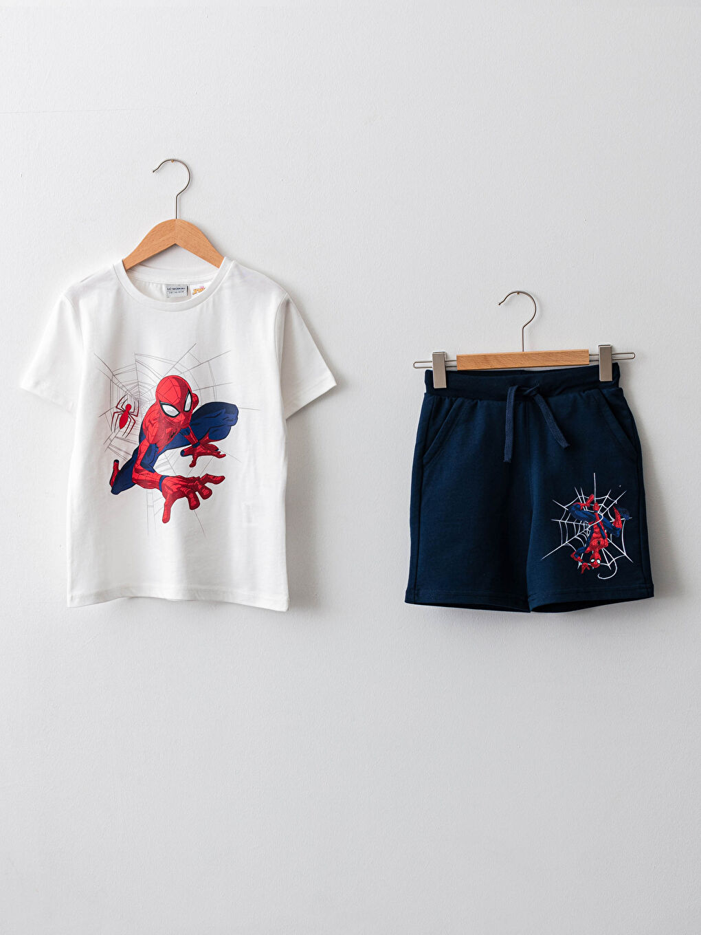 Crew Neck Spider-Man Printed Short Sleeve Boys' T-Shirt and Shorts