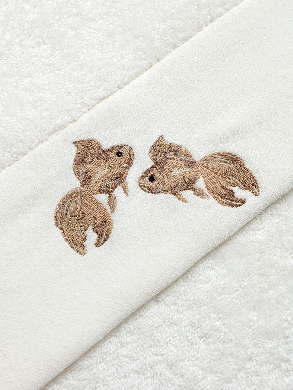 Ekru Balık Nakışlı Yüz Havlusu 50x80 cm-3