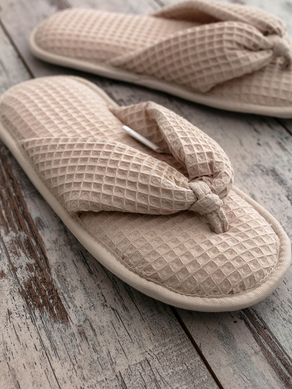 Gri Tek Bantlı Parmak Arası Kadın Ev Terliği-2